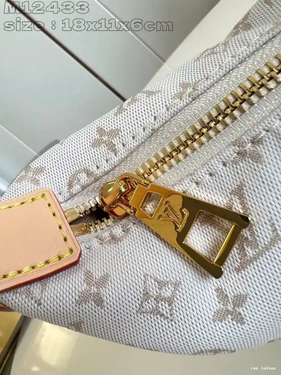 Cheap Vuitton Louis Hills Pochette 0705